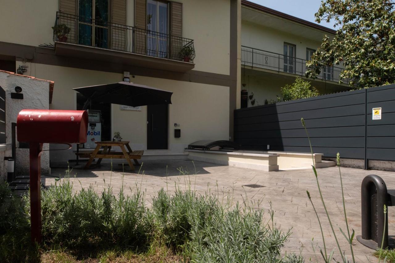 Hotel B.Bunker San Nicola la Strada Esterno foto